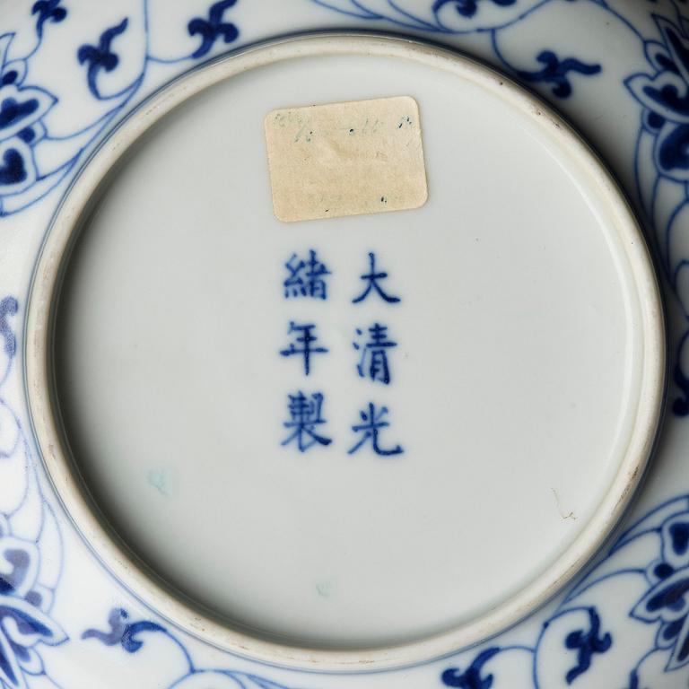 A pair of blue and white dishes, Qing dynasty with Guangxu mark and of the period (1875-1908).