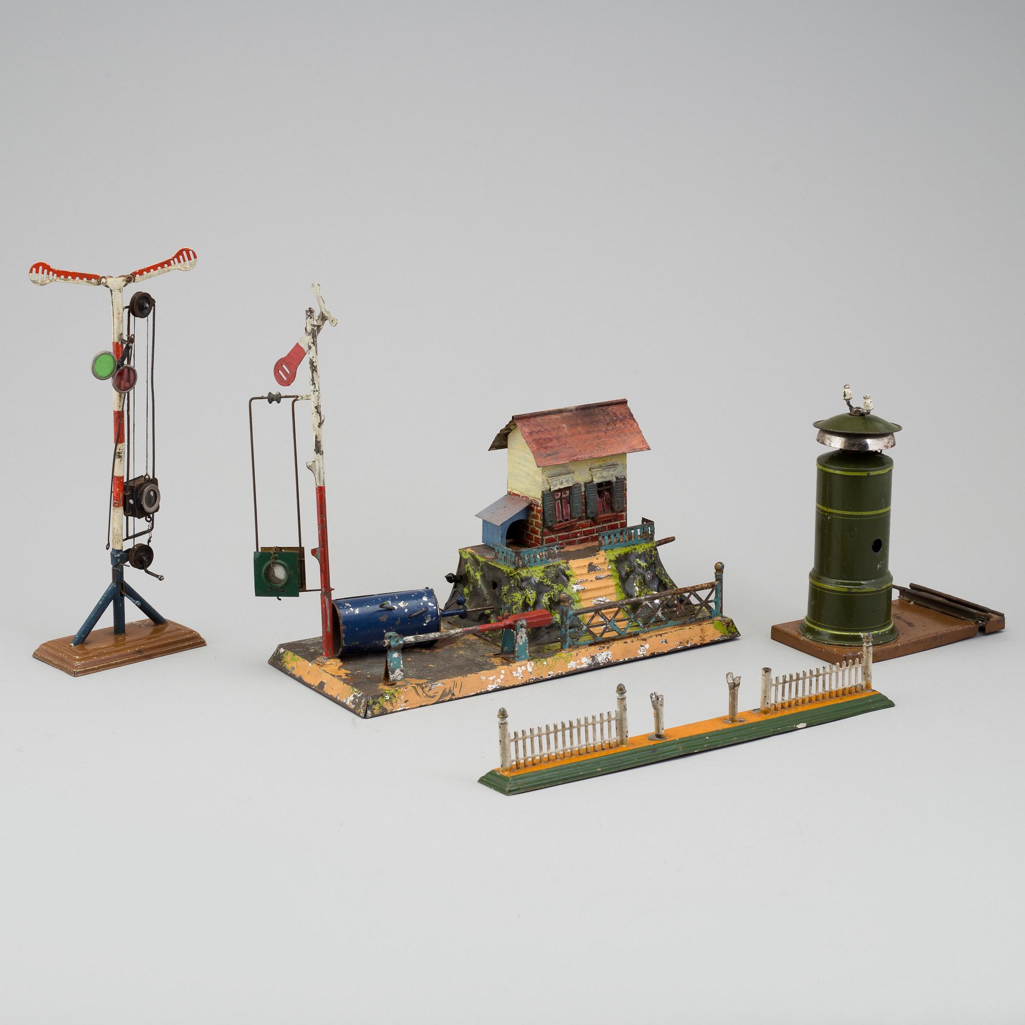 TÅGTILLBEHÖR, 4 st, bla Märklin Tyskland 1900-talets första del.