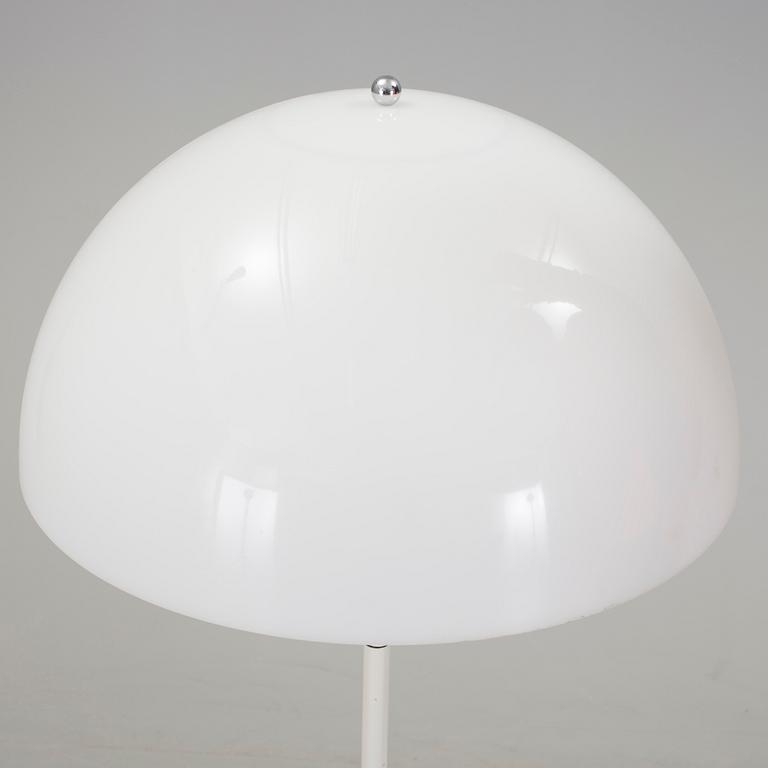 GOLVLAMPA, "Pantella", Verner Panton, 1900-talets andra hälft.