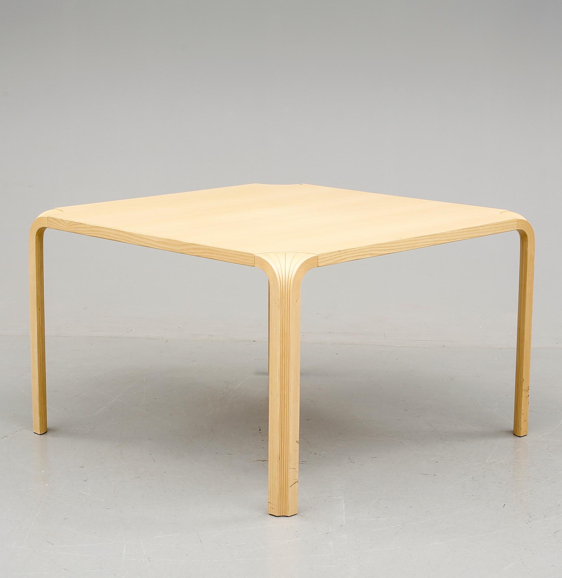 SOFFBORD, "Fan leg table", Alvar Aalto, Artek, 1900-talets slut.