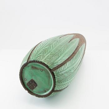 Anna-Lisa Thomson, Floor vase "Paprika" Uppsala Ekeby, later part of the 20th century, stoneware.