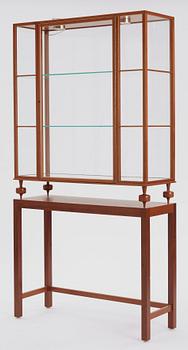 A Josef Frank mahogany showcase cabinet, model 2077, Svenskt Tenn.