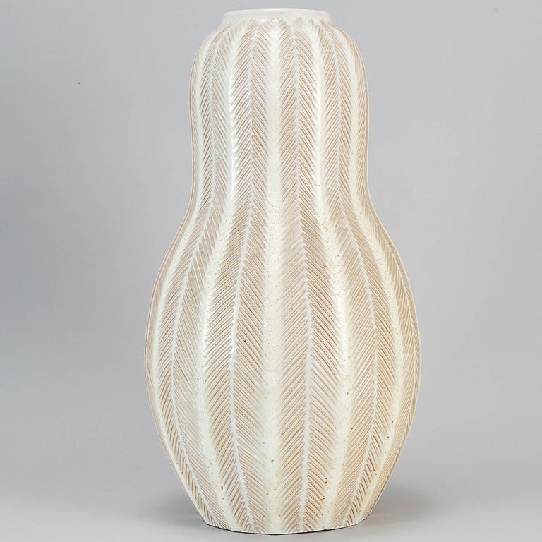 ANNA-LISA THOMSON, vas, earthenware, for Uppsala Ekeby.