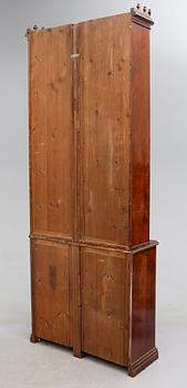 BOKSKÅP, 1800-talets mitt.