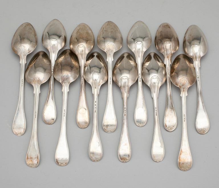 DESSERTSKEDAR, 13 delar, silver, bla Pehr och Adolf Zethelius, Stockholm, 1800-tal. Vikt: ca 539 gram.