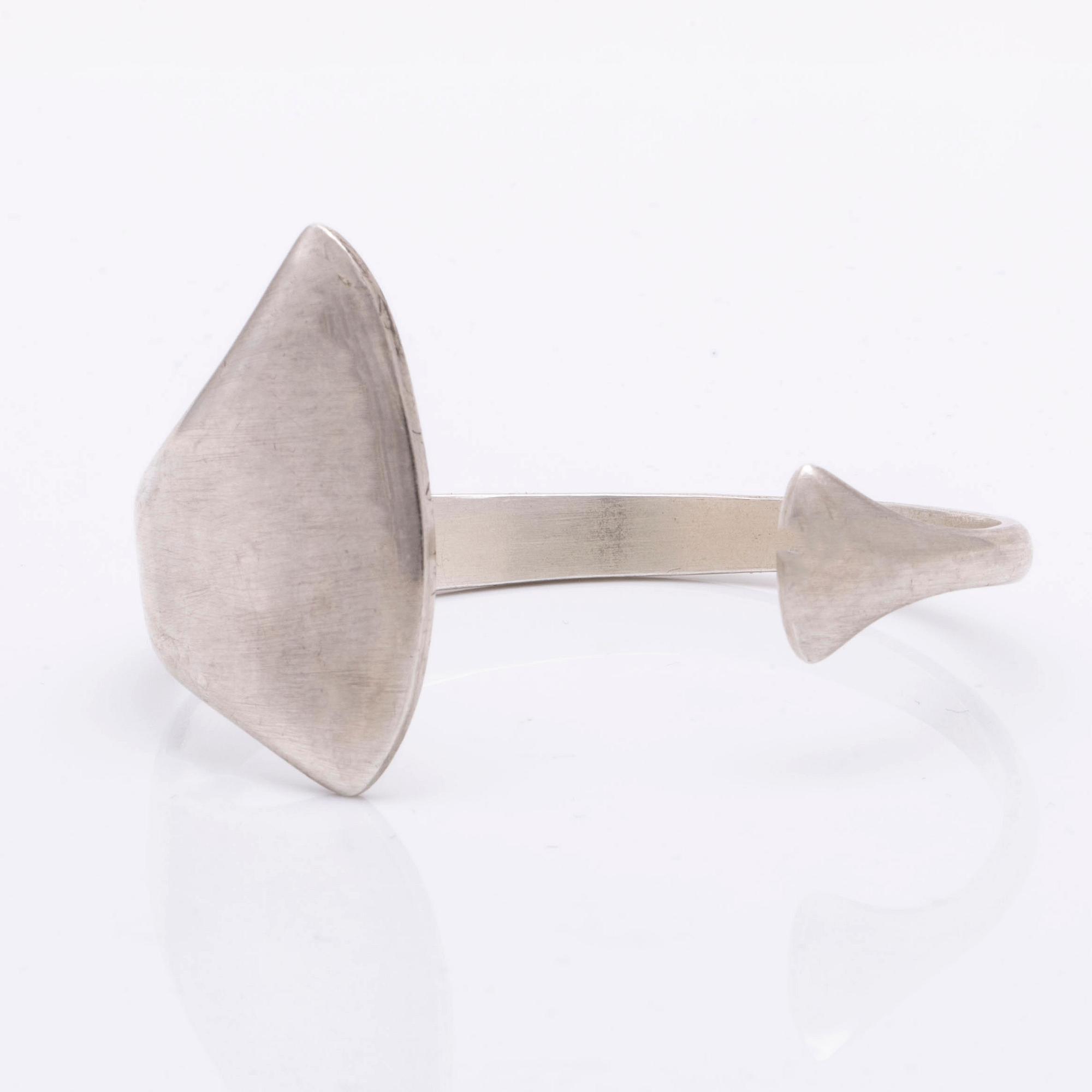 Georg Jensen bangle, sterling silver, circumference approx 16 cm, Hans Hansen.