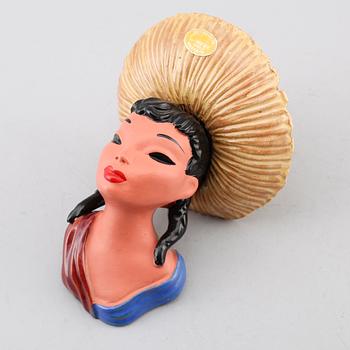 VÄGGFIGUR, terrakotta, Werkstette Coneye, 1900-talets mitt.