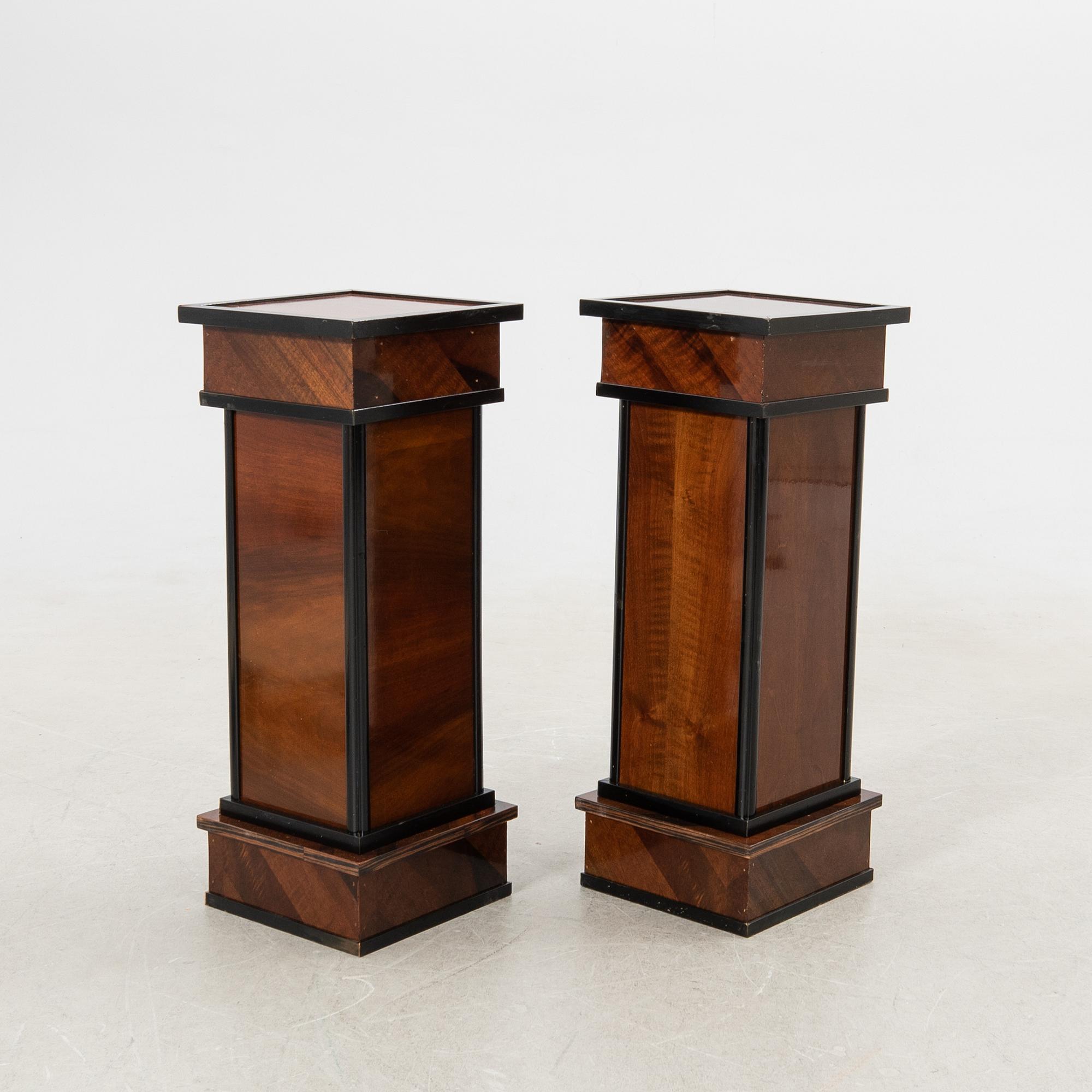 Pedestals, a pair, first half/mid 20th century.