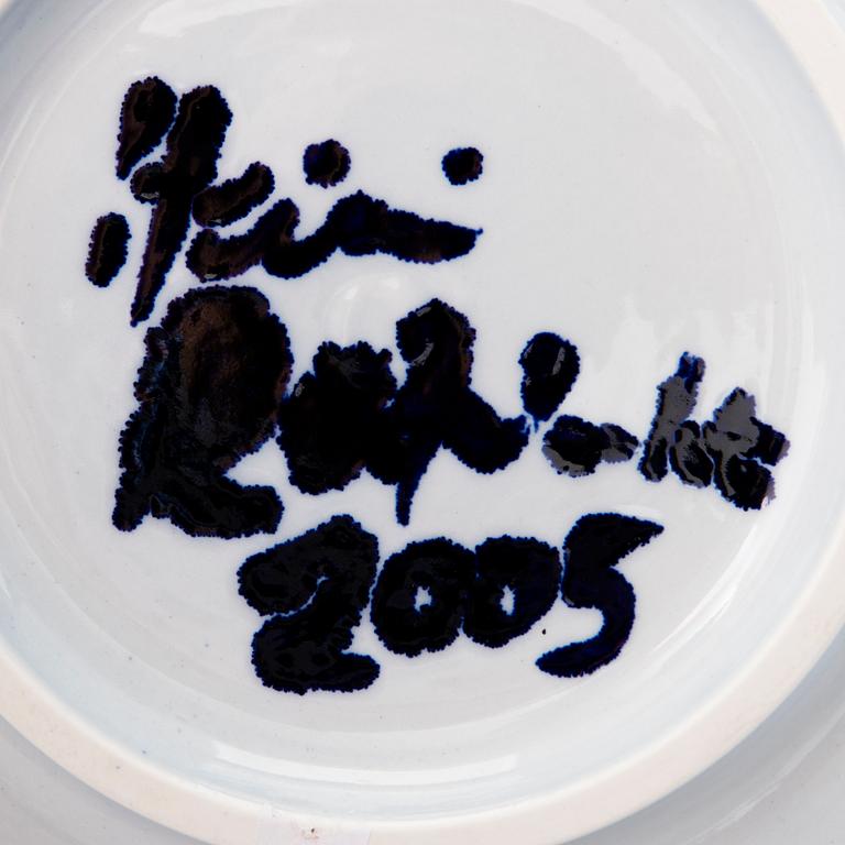 HEINI RIITAHUHTA, a porcelain bowl, 'Blue berry' signed Heini Riitahuhta 2005.