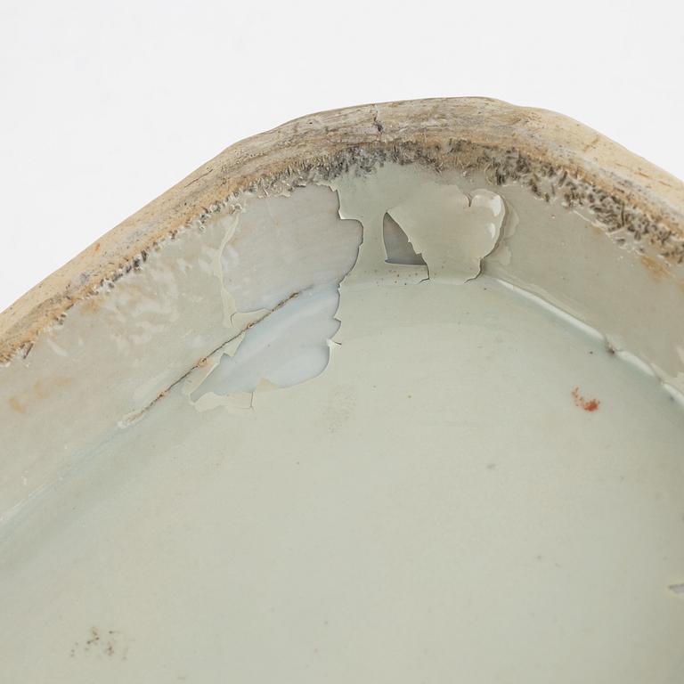 Terrin, kompaniporslin, Kina, Qingdynastin, Qianlong (1736-95).