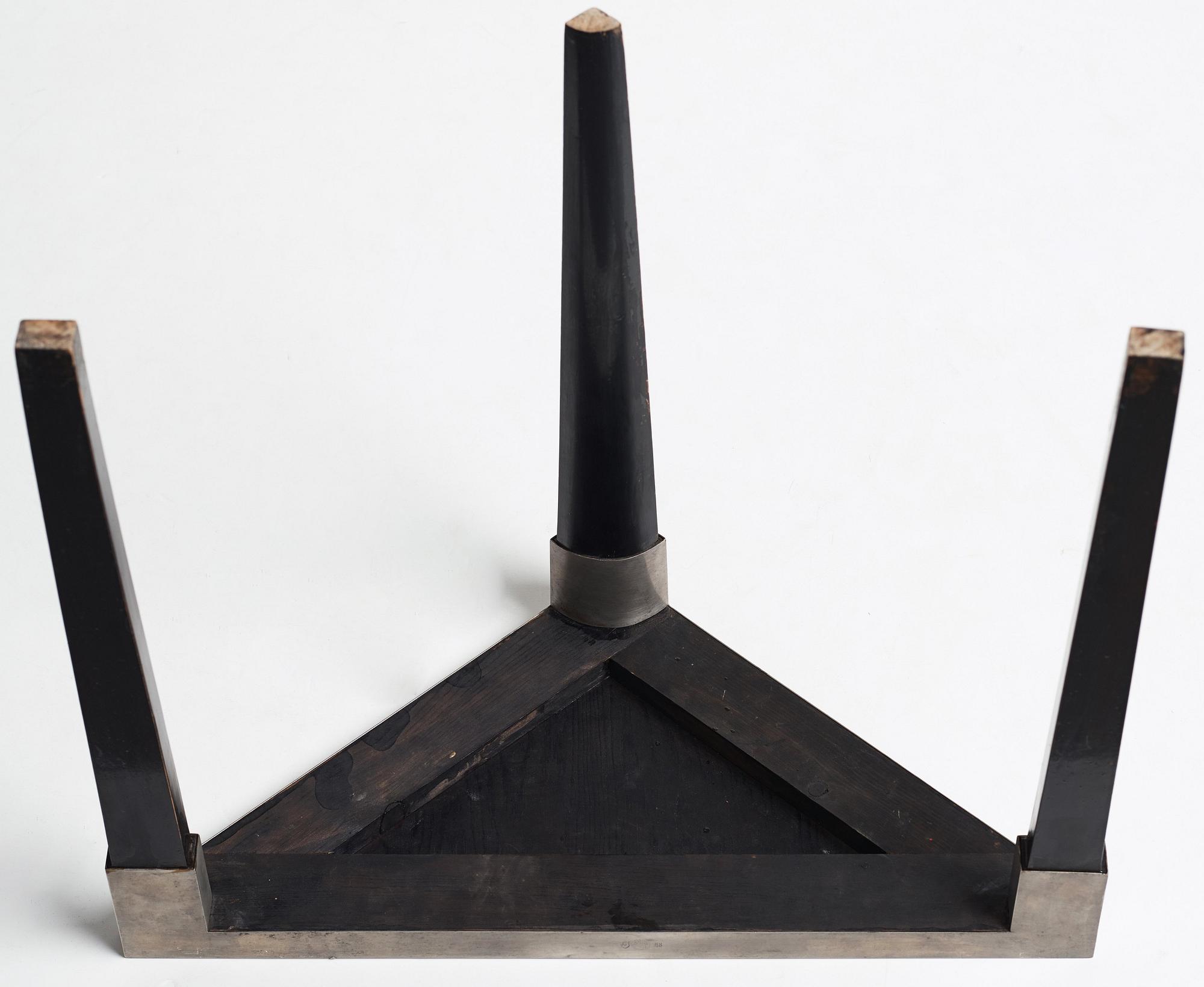 Nils Fougstedt, konsolbord, modell 118, Firma Svenskt Tenn, 1934.