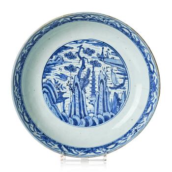 1298. A blue and white ming dish, 16th century.