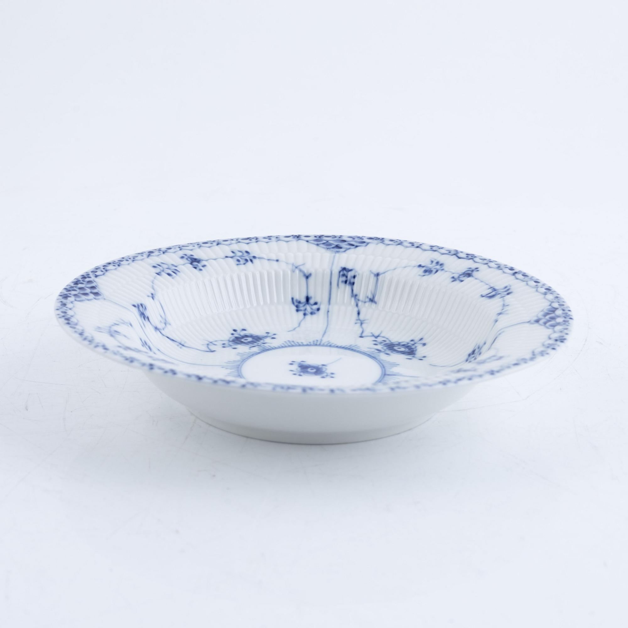 Dinner service, porcelain, 50 pieces, "Musselmalet", Royal Copenhagen, Denmark.