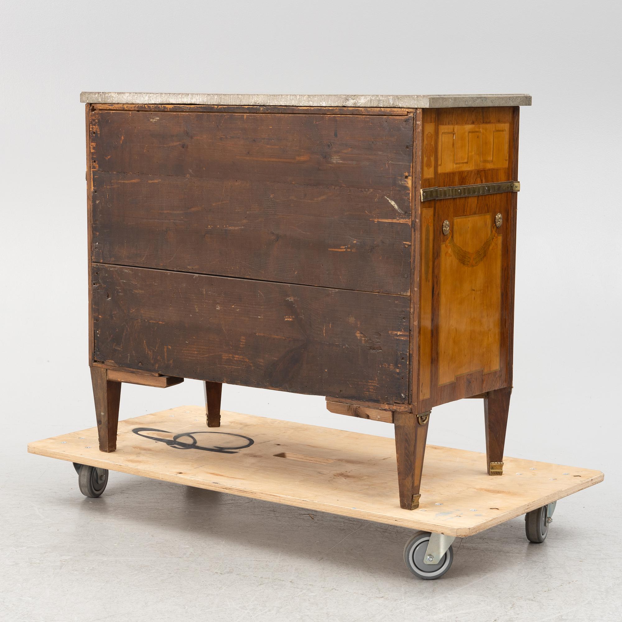 Byrå, gustaviansk stil 1800-tal.