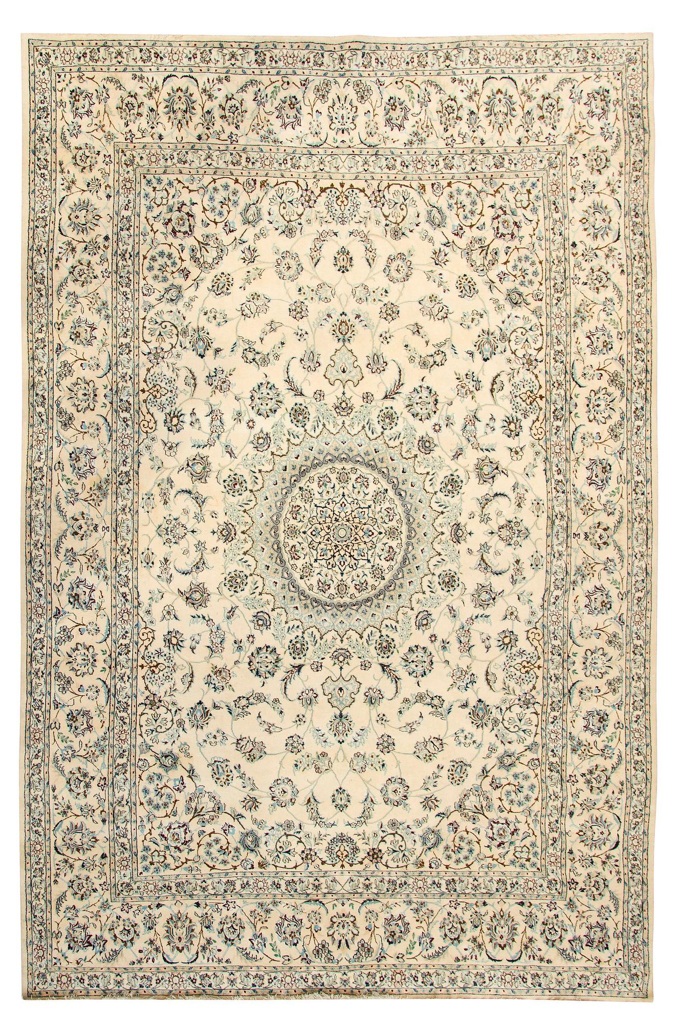 A carpet, Nain, part silk s.k 9LAA. Circa 376 x 249 cm.