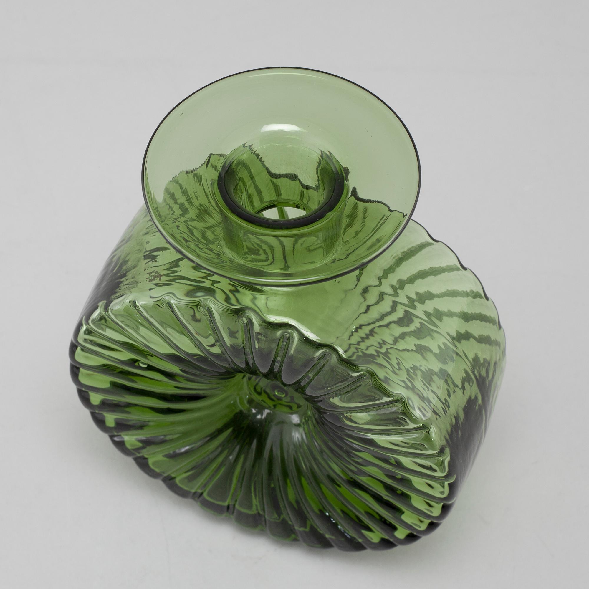 HELENA TYNELL, vas, glas, "Aurinkopullo" (Solflaskan), Riihimäen Lasi, 1900-talets andra hälft.