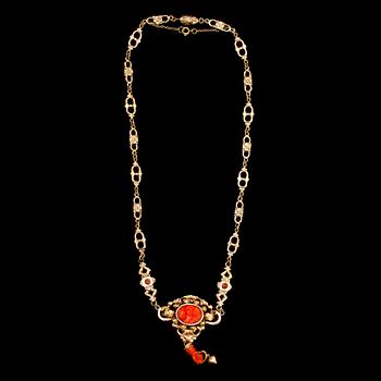 COLLIER, 18 k guld och koraller, sent 1800-tal.  Vikt med koraller ca 12 g.