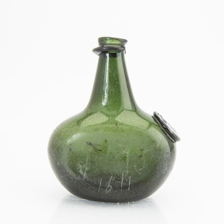 Jöran Pilgren, an early 18th century glass flask from Skånska glasbruket.