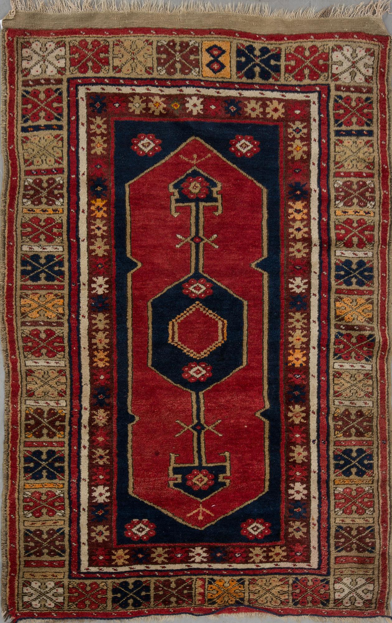 MATTA, old, Turkiet, ca 156 x 111 cm.
