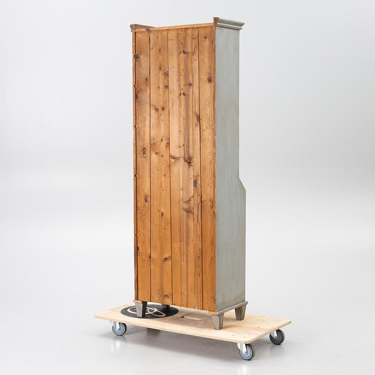 Vitrinskåp, 1800-talets slut.