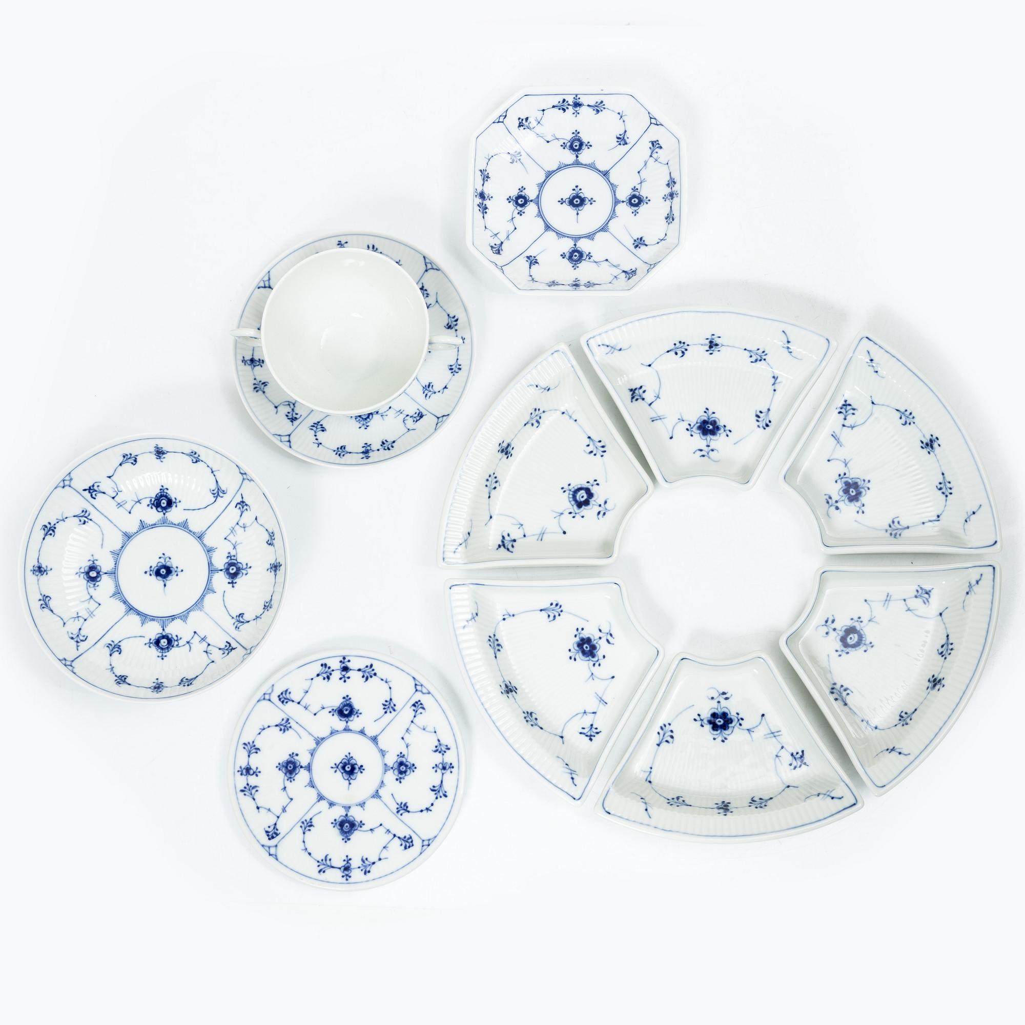 Royal Copenhagen, 14 'Blue Fluted Half Lace' tableware parts, Denmark, 20th century.