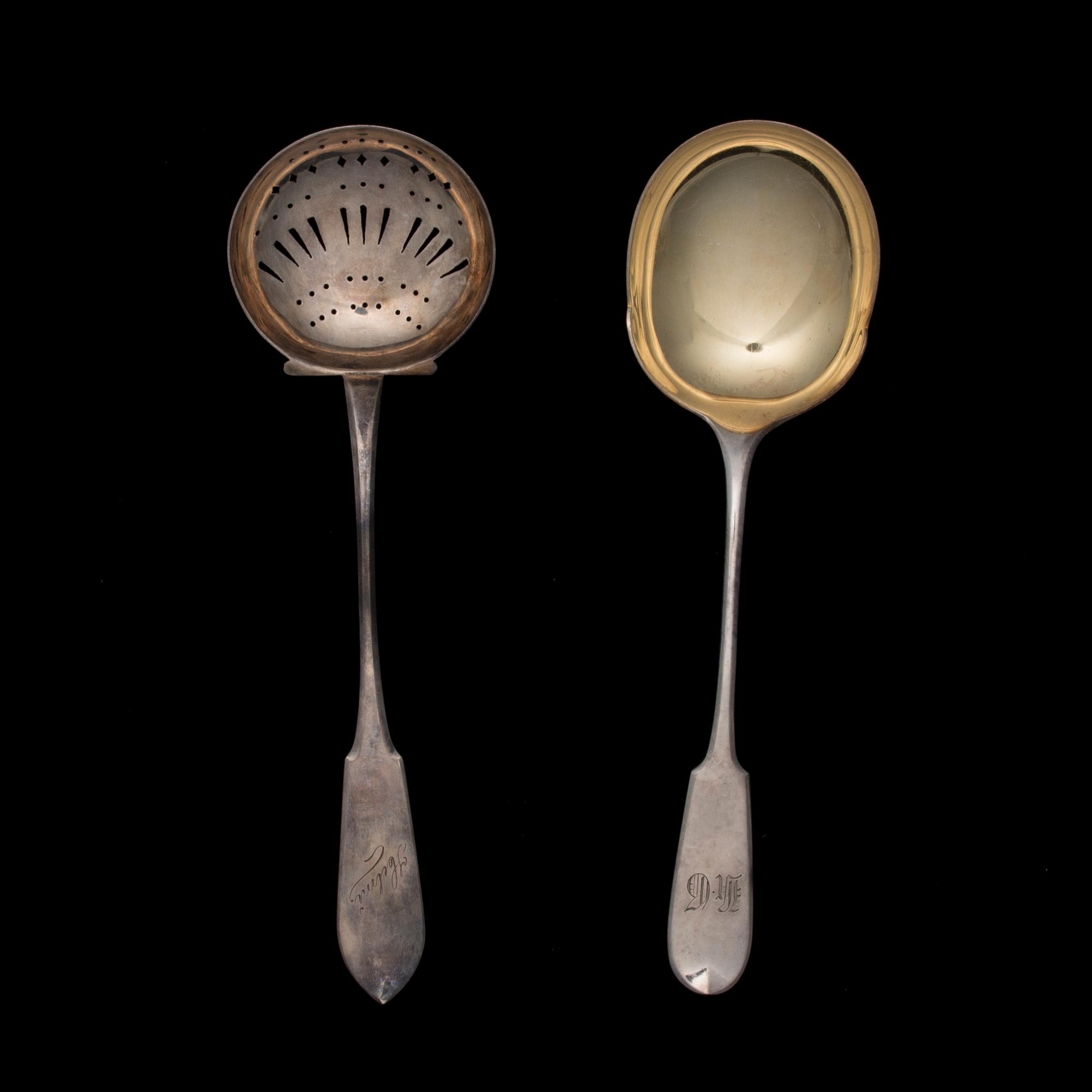 BESTICK, 26 delar, silver, "Helsingfors" Hopeakeskus, Tavastehus 1950-tal och Helsingfors 1905. Vikt med knivblad 1171g.