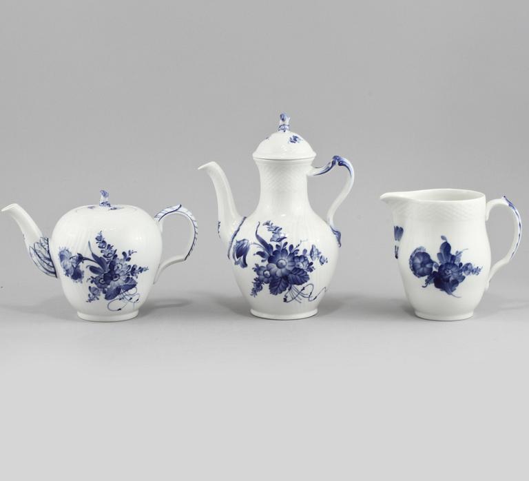PARTI PORSLIN, 5 delar, "Blå Blomst", Royal Copenhagen, 1900-talets andra hälft.