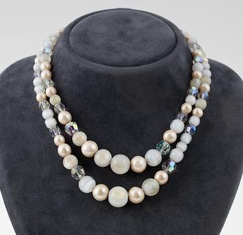 160. A 1958 Christian Dior necklace.