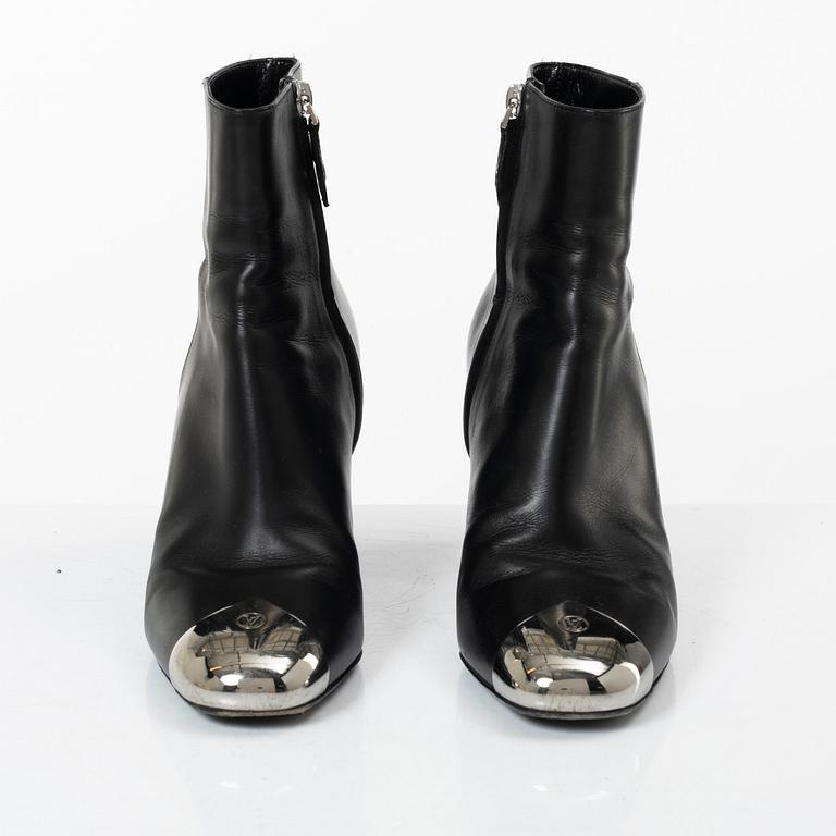 Louis Vuitton, stövletter, ett par, storlek 37.