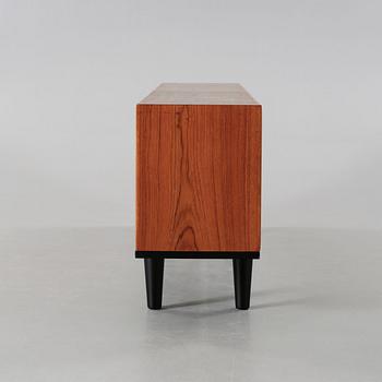 A 1950/60s sideboard.