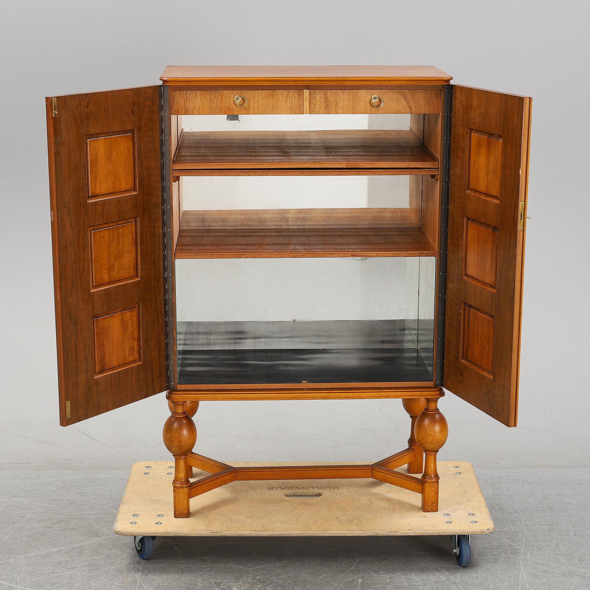 A 1950's mahogany cabinet by Eugen Höglund.