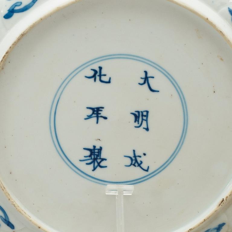 FAT, ett par, porslin. Qing dynastin, Kangxi (1662-1722).