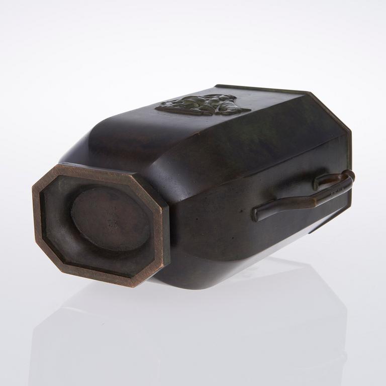 JUST ANDERSEN, MALJAKKO, patinoitua pronssia, GAB, 1930-luku.