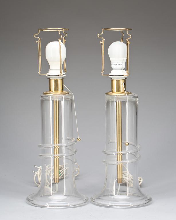 BORDSLAMPOR, ett par, glas, Studio Åhus, 1986.