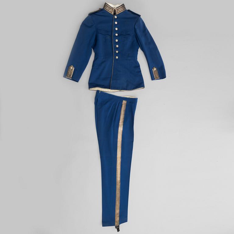 A Swedish cavalry officer's uniform 1895 pattern.