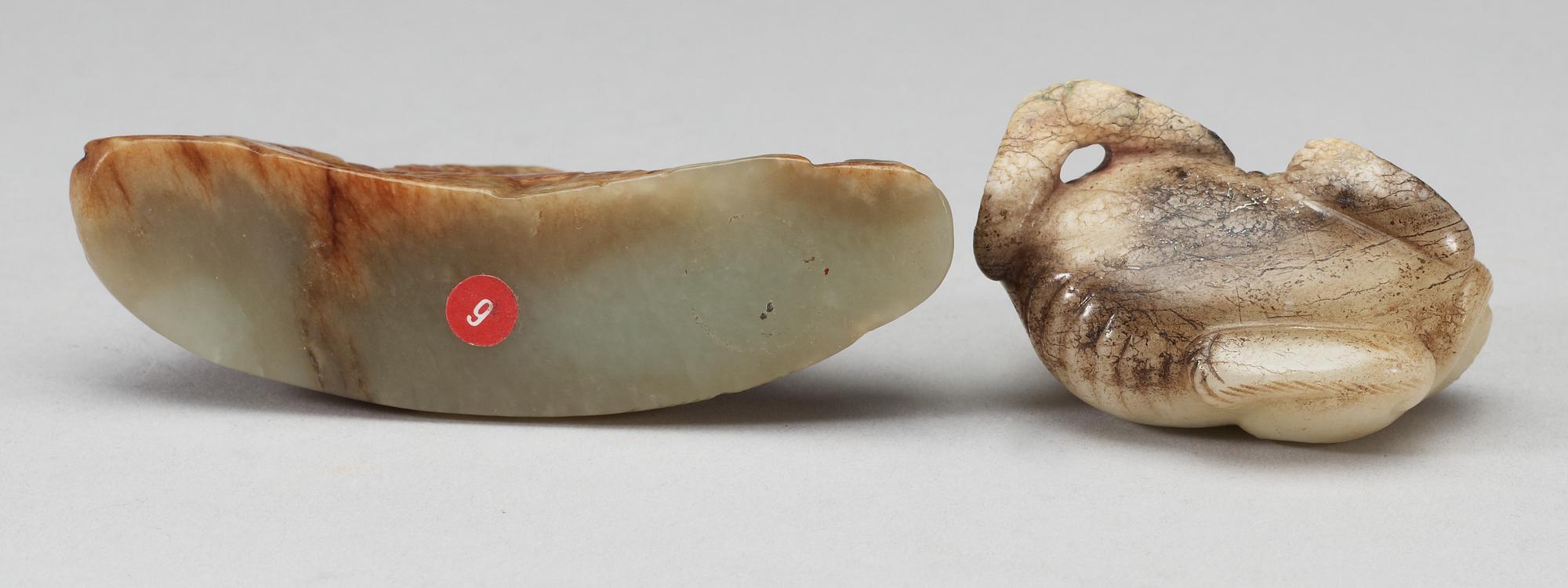 A set of two nephrite figurines, Qing dynasty.