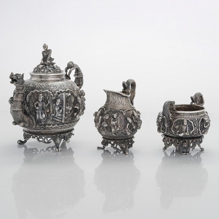 Tekanna, sockerskål och mjölkkanna, silver, 1900-talets början/ första hälft. Finska kontrollstämplar, 1949.