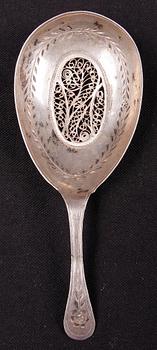 PARTI SILVER SAMT NYSILVER, 12 delar, sent 1800-tal till tidigt 1900-tal.