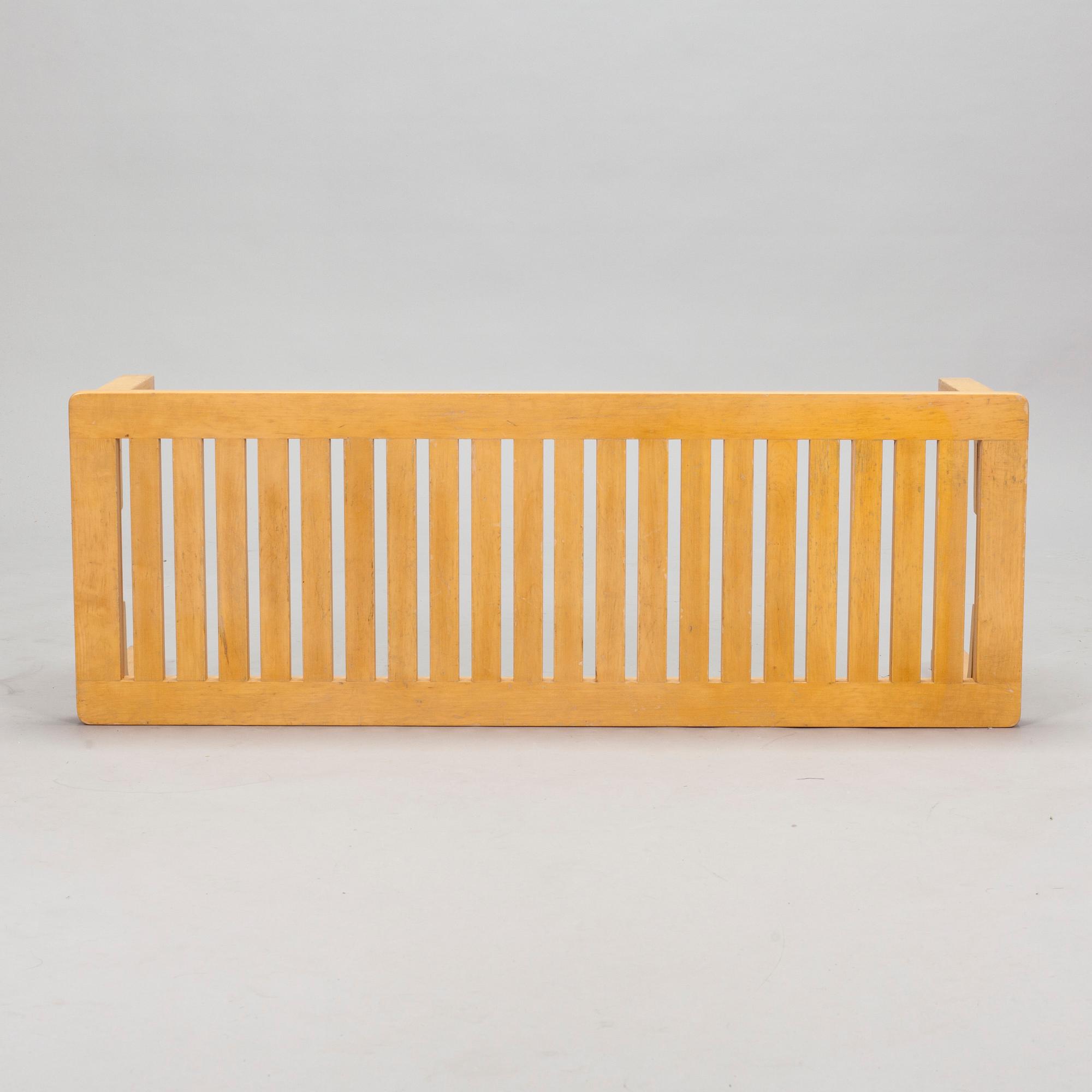 Alvar Aalto, bänk, 153A, Artek 1970-luku.