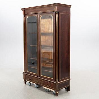 Display cabinet, second half of the 20th century.