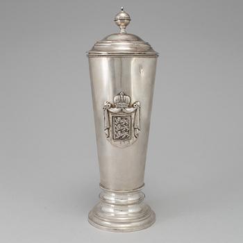 Alexander B Ljubawin, pokal med lock, S:t Petersburg 1896.