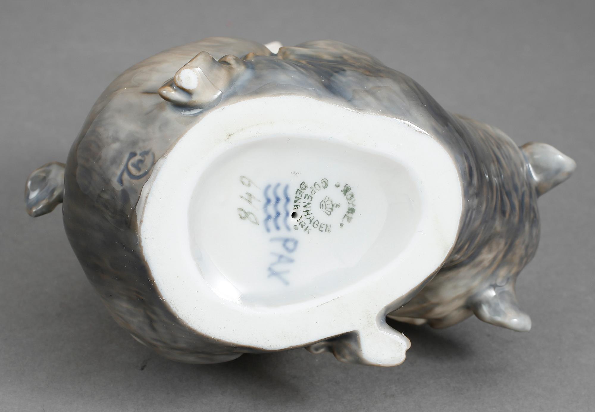 FIGURIN, porslin. Christian Thomsen, Royal Copenhagen.