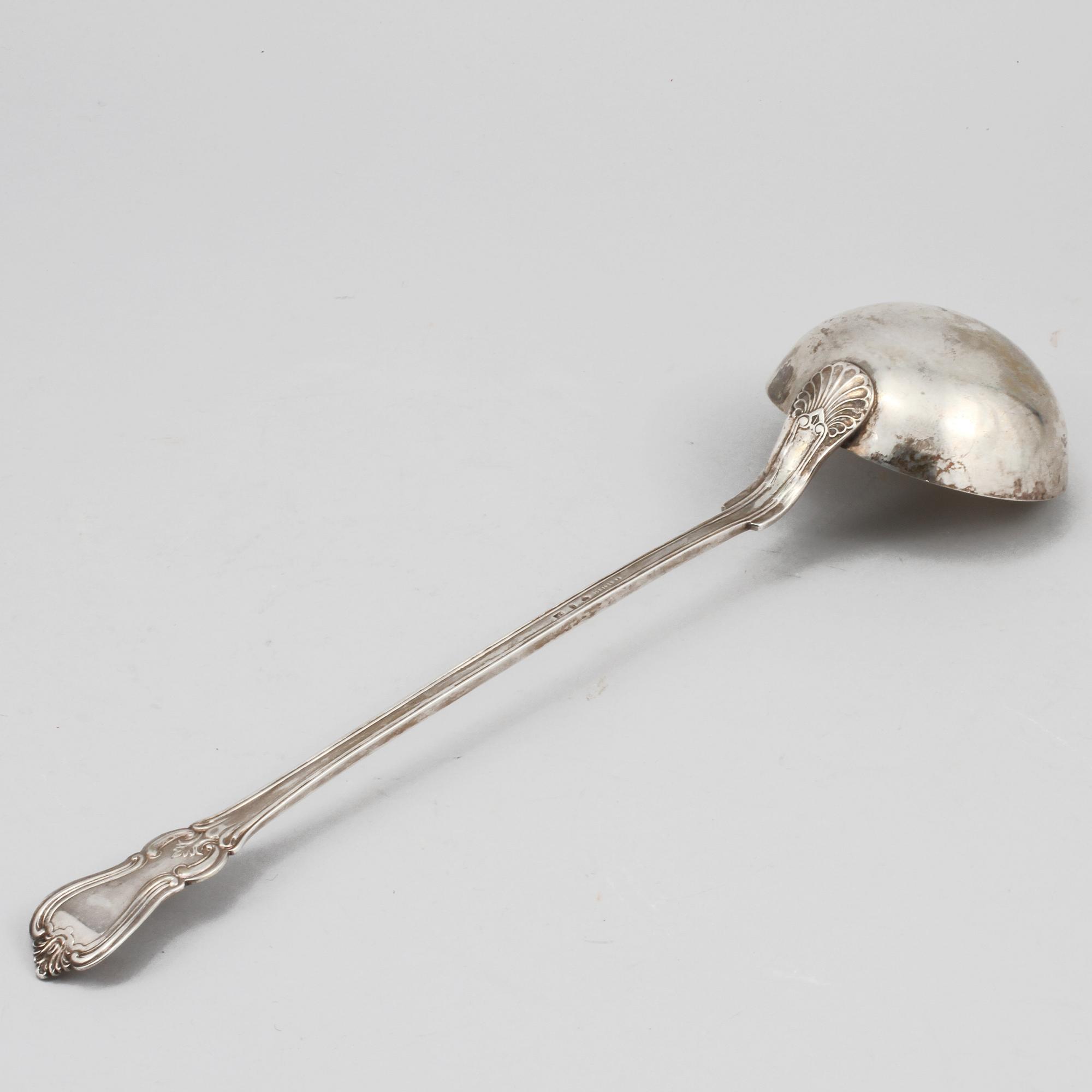 SLEV,silver, nyrokoko, modell "Olga", Anders Hysing (Hüsing), Stockholm, 1863? Vikt 257 g.