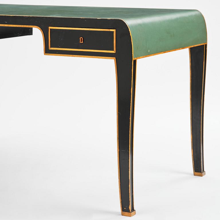 Carl Hörvik, a Swedish Grace desk, Nordiska Kompaniet, for Les Arts Décoratifs Suédois, Paris, 1928.