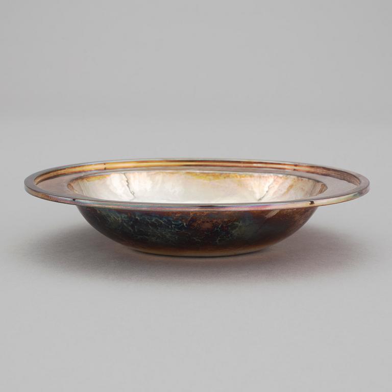 SKÅL. Sterling silver. Holmstrup, Danmark, 1900-talets andra hälft. Vikt 359 ca g.