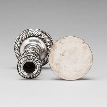 LJUSSTAKAR, ett par, silver. Carl Wilhelm Troselius, Stockholm 1842.