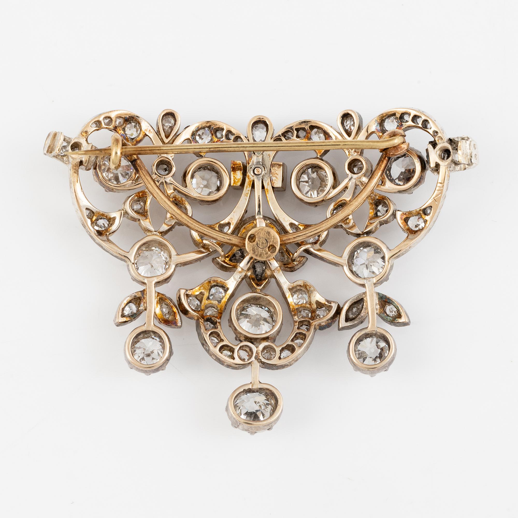 Tiara/brosch/collier, silver med gammalslipade och rosenslipade diamanter.