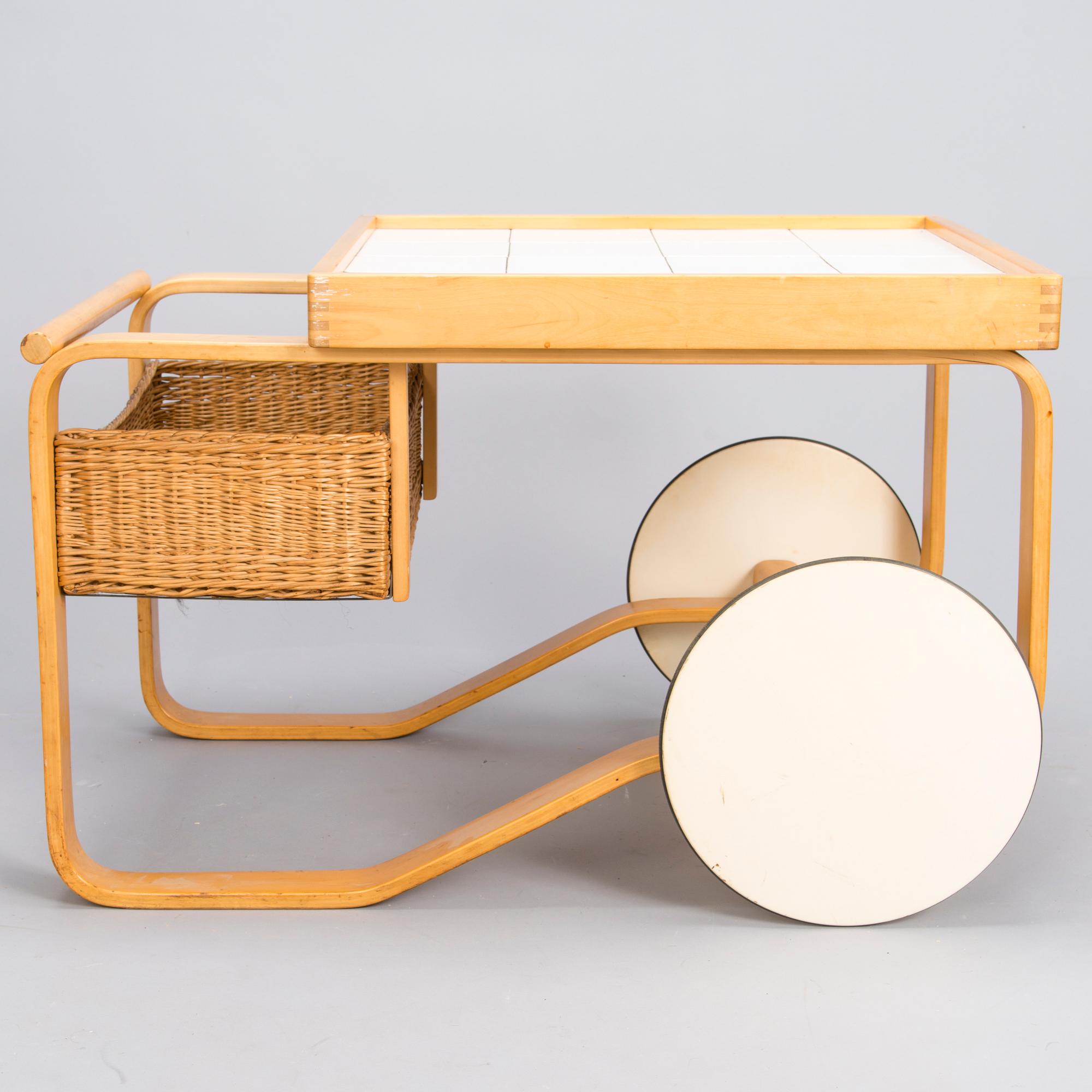 ALVAR AALTO, A 1960s '900' tea trolley for Artek, Finland.