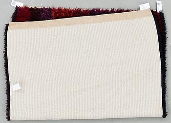 MATTA, rya, signerad BN. 1960-70-tal. Ca 163x120 cm.