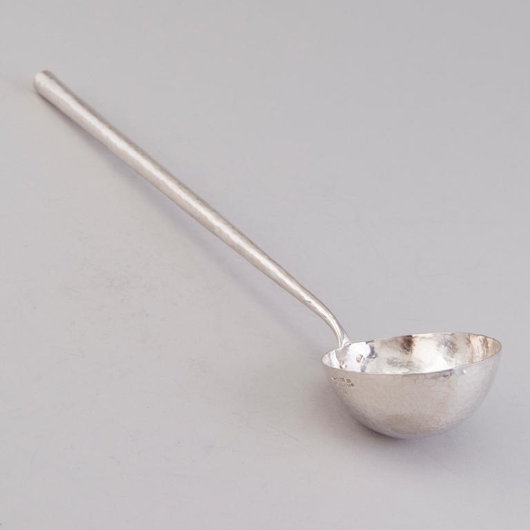TAPIO WIRKKALA, bålskål samt slev, sterling silver, Kultakeskus, Tavastehus 1973.
